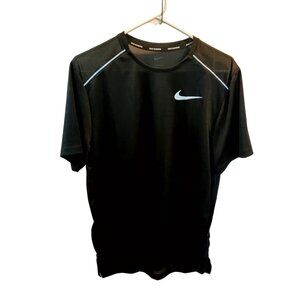 Nike Mens Crew neck design  Short sleeves   Dri-FIT Running T-Shirt Black Size M